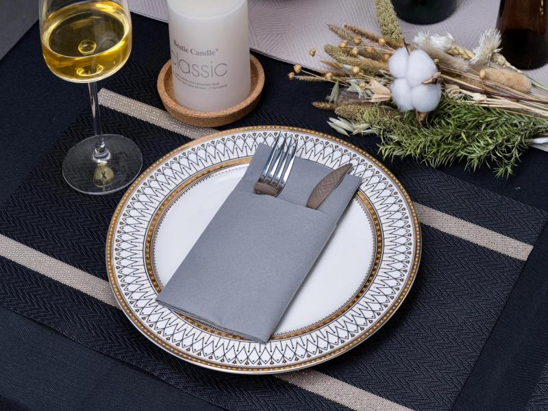 How to Choose the Right Disposable Colored Airlaid mapkins for Your Party?