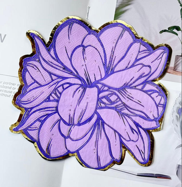 Custom Shaped LAETUS Die-cut mappae cum Golden Finish Custom Shaped LAETUS Die-cut mappae cum Golden Finish